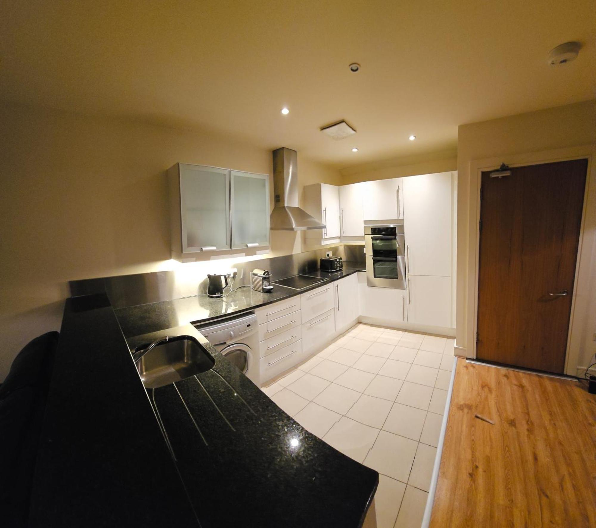 Penthouse Apartment คิลเคนนี ภายนอก รูปภาพ